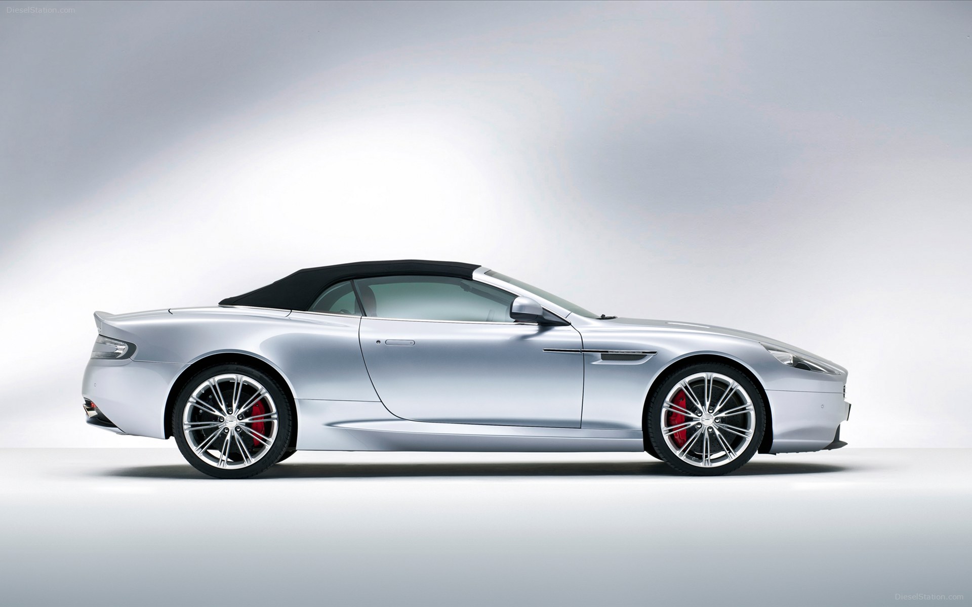 Aston Martin DB9 2013